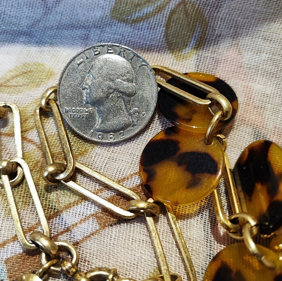 J. Crew Tortoise Paperclip Brass Tone Chain Nude Pink Acrylic Bell Cap Necklace - Picture 6 of 8